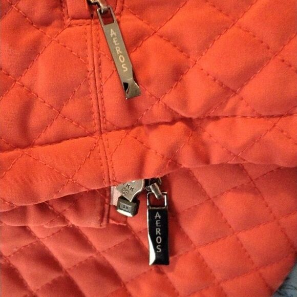 Aeros Quilted Jacket - Picture 10 of 10